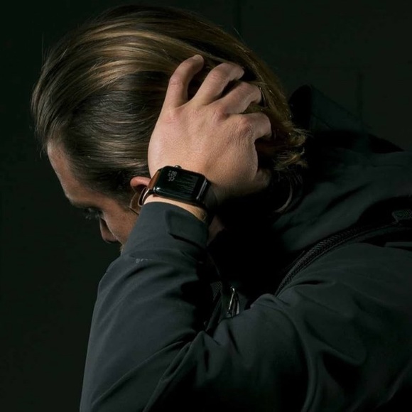 Nomad Modern Apple Watch Strap - 44mm/42mm - series 1,2,3,4,5,6 & SE - Picture 4 of 11